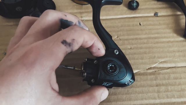 ОБСЛУЖИВАНИЕ КАТУШКИ.Из чего состоит бюджетная катушка FLAGMAN Blackfire 2500.Причина шума в катушк