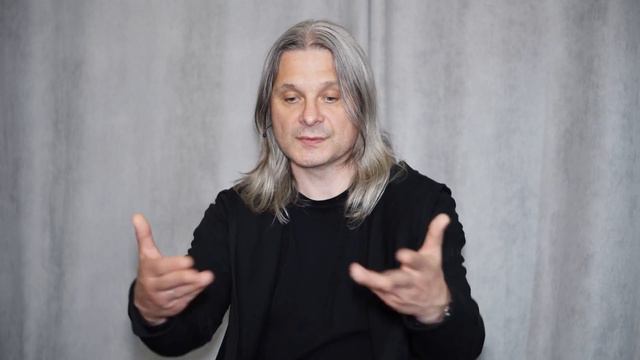 Как боль становится Богом. Фрагмент сатсанга на ретрите «Человек Духа» май 2021 смотреть онлайн