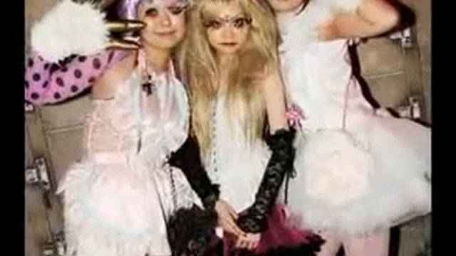 СУПЕР КРУТЫЕ КОСТЮМЫ НА HALLOWEEN (ЯПОНИЯ) смотреть онлайн