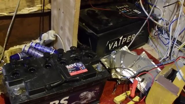 Какие аккумуляторы нужно ставить в солнечную электростанцию ОТВЕТ на Стартерные АКБ! смотреть онлайн