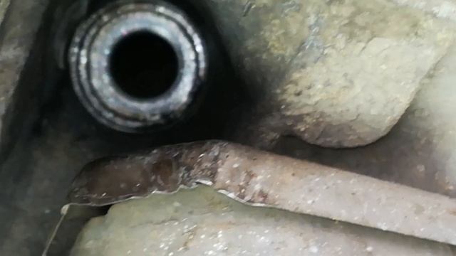 Renault Logan вырвало свечу зажигания восстанавливаем смотреть онлайн