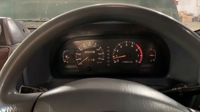 Высокие обороты двигателя Toyota Land Cruiser 95 3RZ смотреть онлайн