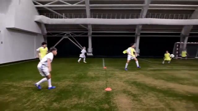 Мальчик об отличиях в системе тренировок Real Madrid Foundation смотреть онлайн