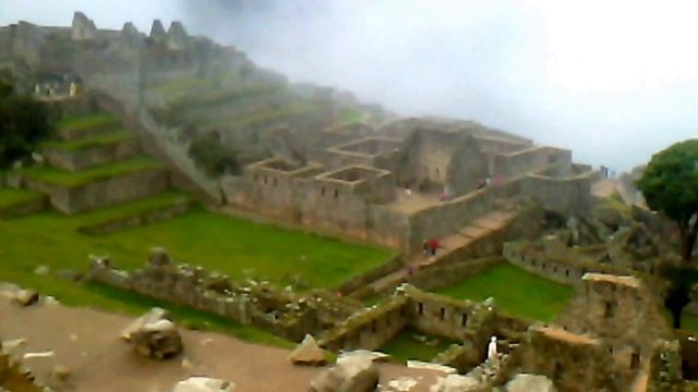 Мачу Пикчу, Ваяну Пикчу, Мост Инков и Храм солнца, 2013 год смотреть онлайн