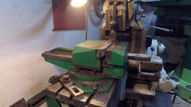 Резец от ДИП 500 подстругиваю под ДИП 300 смотреть онлайн