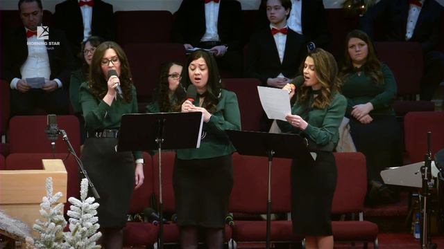 "Тихая ночь над Вифлеемом" групповое пение. (в сопровождении оркестра) смотреть онлайн