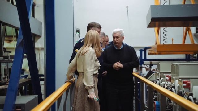 Посещение командующим ВДВ Андреем Сердюковым завода "Полет". Ноябрь 2019 г. смотреть онлайн