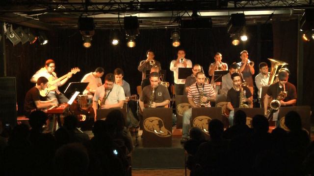 Reteté Big Band tocando Count Basie e Thad Jones - Teatro da Vila смотреть онлайн