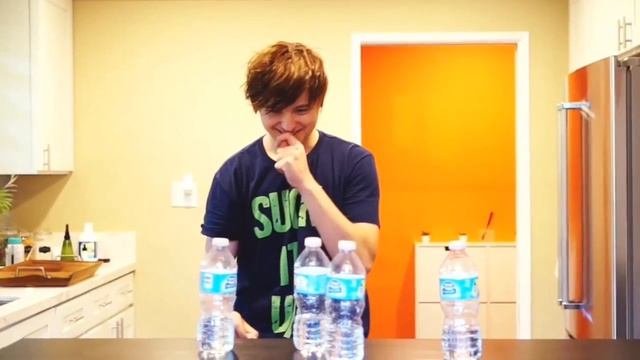 БУТЫЛКА ВОДЫ ЧЕЛЛЕНДЖ-BOTTEL ELIP CHALLENGE-Eeoneguy смотреть онлайн