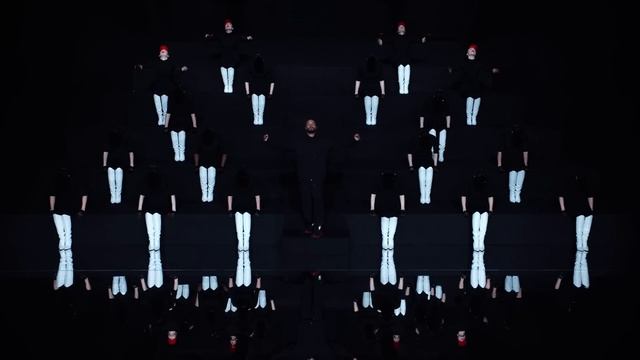 LOUBI SHOW | LOUBOUTIN | Fashion week 2023 смотреть онлайн