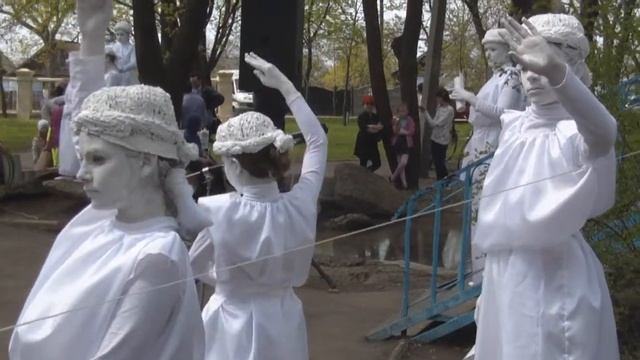 Живые статуи смотреть онлайн
