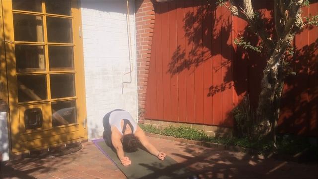 Post Workout Full Body Stretch with Stella смотреть онлайн