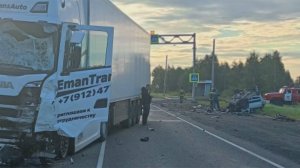 Фура выскочила на встречку и убила водителя Дастера