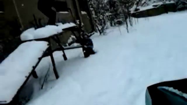 Прыжки в снег на перемене смотреть онлайн