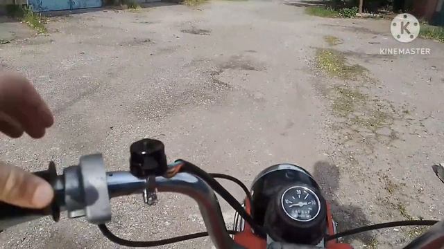 Сравнение тормозного пути на мопеде Карпаты. смотреть онлайн