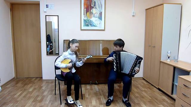 дуэт Кокоталкина А., Сергеев Д. К. Листов "В землянке" смотреть онлайн