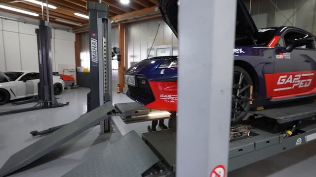 FIRST MODS for the Toyota GR86! Under 500€ Essentials! смотреть онлайн