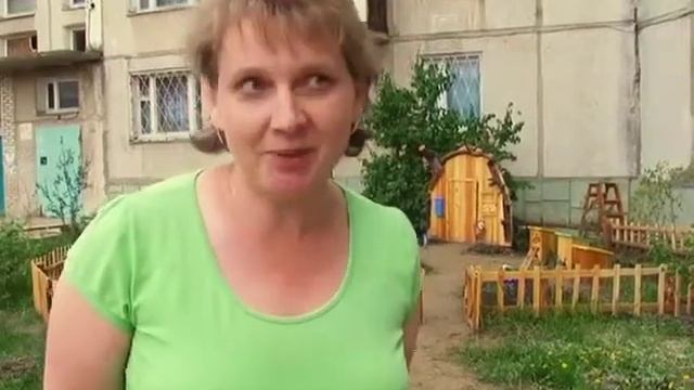 Каждый двор живёт как единый организм... смотреть онлайн