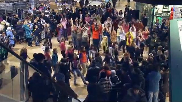 Флеш-моб в ТРК 'Jazz mall' в Магнитогорске смотреть онлайн