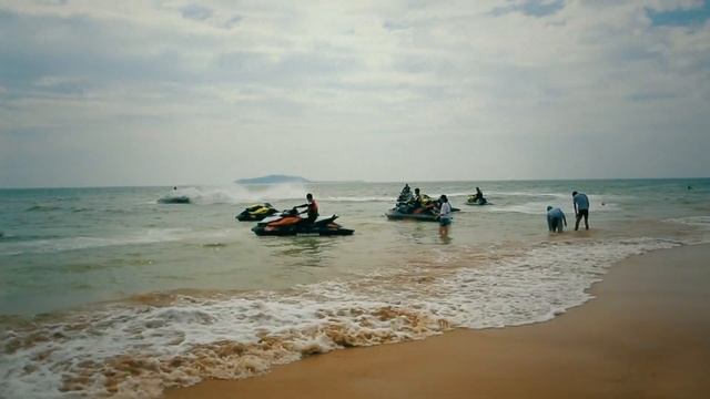 Hainan - Sanya Bay - Хайнань - Пляж Санья Бэй (2014) смотреть онлайн