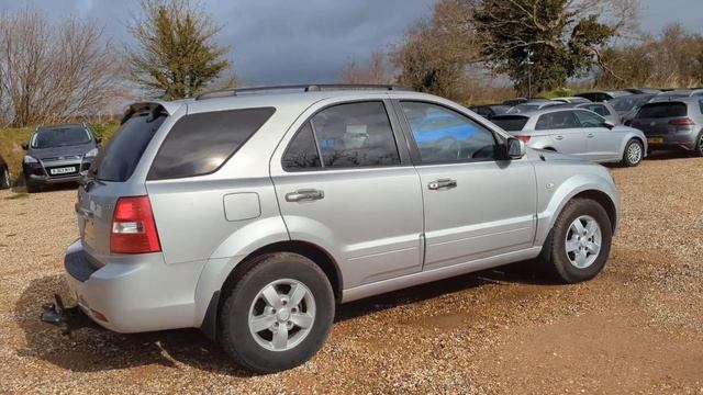 Kia Sorento 2.5 CRDi XS 5dr смотреть онлайн