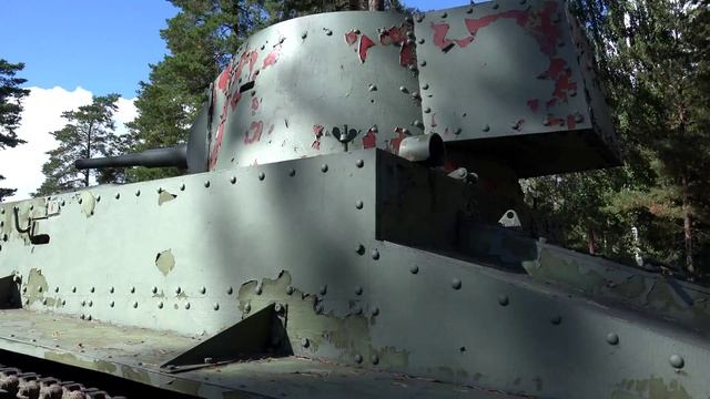Vickers Armstrongs 6 Ton Tank- World War II tank смотреть онлайн