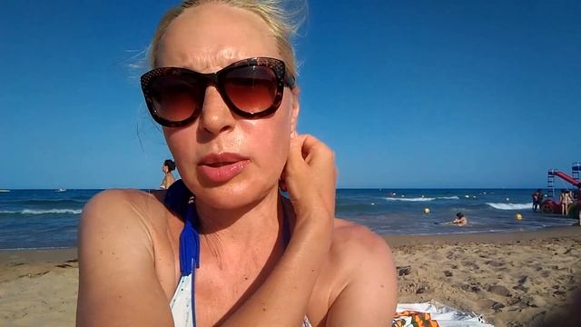 Что нужно взять, а что точно не понадобится, если вы летите на пляжный отдых. смотреть онлайн