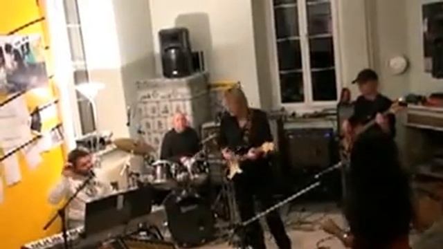 Best of Jam live - Ain't no sunshine - Martin Nesnidal (git), Justina Ongolulu (voc) & guests смотреть онлайн