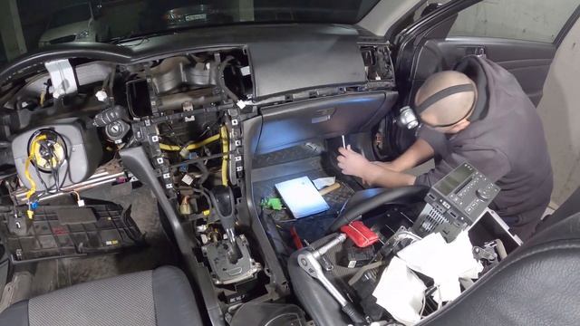 РАЗБОР ПАНЕЛИ-ТОРПЕДЫ, СНЯТИЕ ЩИТКА ПРИБОРОВ Chevrolet Epica . . ЧАСТЬ 2 смотреть онлайн