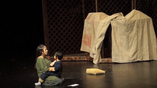 Amy Lyn Williams as Kim in Miss Saigon SE смотреть онлайн