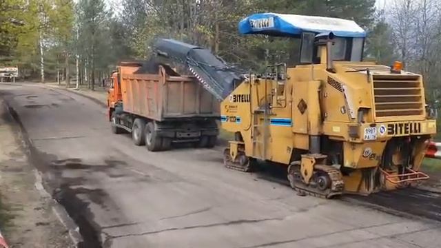 Фреза дорожная Bitelli SF 102 CR смотреть онлайн