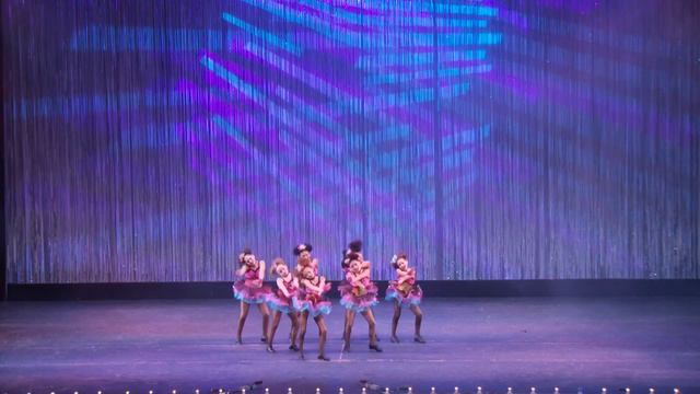 HOKEY POKEY - 2013 WORLD TAP CHAMPIONS смотреть онлайн