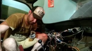 Установка рулевой колонки Газ 24 в 2410. Забрал много ништяков на Волгу))