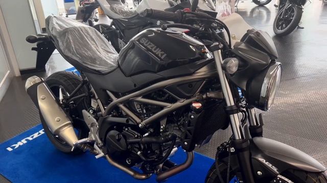 SUZUKI SV650 ABS walkaround/「金色フレームがいかす！！」 смотреть онлайн