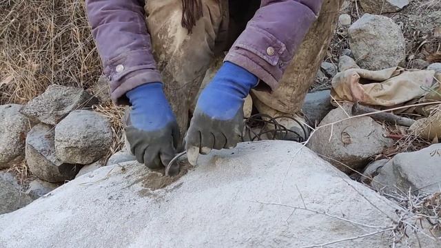 How to Blast a Rock | Rock Blasting | Stone Breaking смотреть онлайн