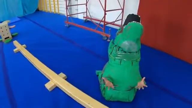 надо убегать Ани смеяться смотреть онлайн