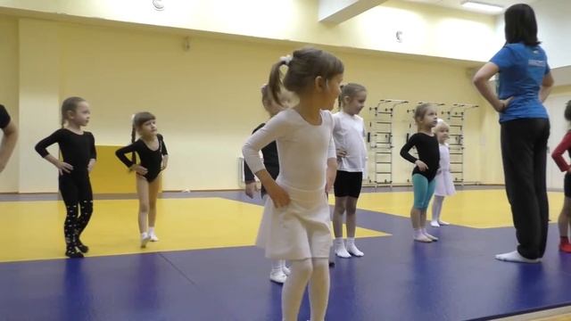 Художественная гимнастика, первая грамота смотреть онлайн