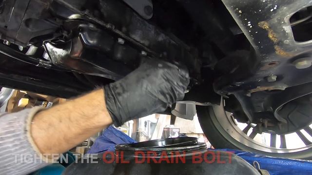 2013 VW PASSAT B7 OIL CHANGE / WYMIANA OLEJU смотреть онлайн