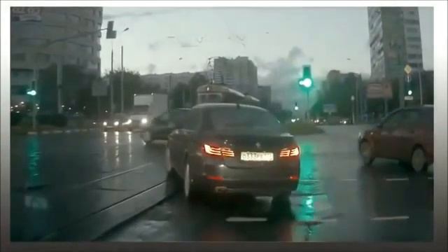 Машина появилась из за не откуда смотреть онлайн