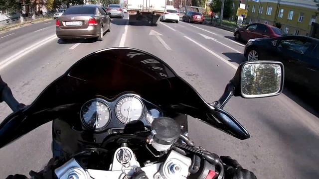 Подборка опасных моментов на дороге / как быть мотоциклистом в большом городе? смотреть онлайн