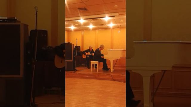 Эльмар Сафаралиев - Московские Окна смотреть онлайн