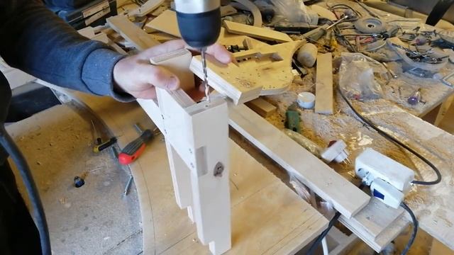 "Итальянская" консоль в прихожую Часть 1.2 немного процесса изготовления смотреть онлайн