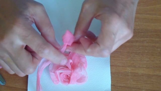 Вышивка лентами розы для очечника. Embroidery with ribbons of roses for a case for glasses смотреть онлайн