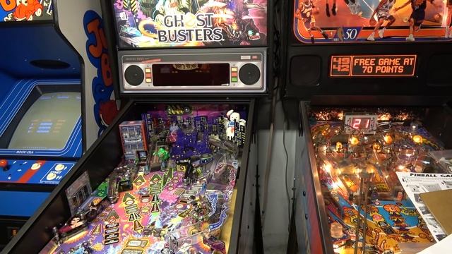 NEW STERN GHOSTBUSTERS PINBALL UNBOXING and Gameplay Review! AMAZING! смотреть онлайн