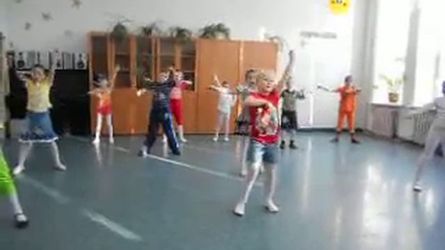 Детский танец "Человечик" смотреть онлайн