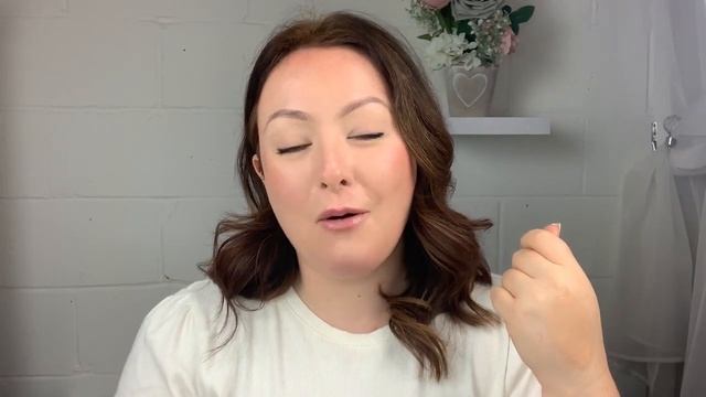 Complexion Masterclass | Clarins смотреть онлайн