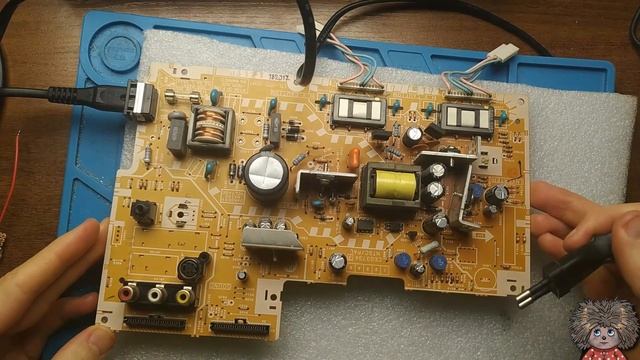 Современный паяльник GD300 и первый ремонт блока питания, который не держит нагрузку.