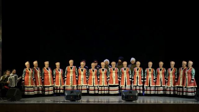 Русский народный хор Солнечного сельсовета р. Хакасия- Опять над полем Куликовым смотреть онлайн