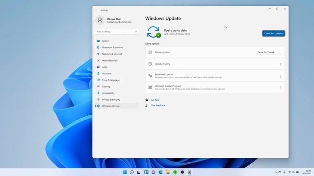 Windows 11 on Razer Blade 14! смотреть онлайн