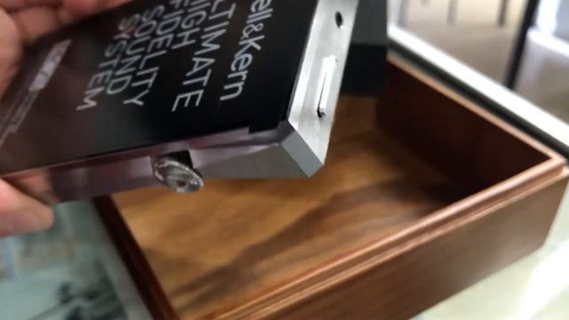Astell & Kern A&ultima SP1000 High Resolution Music Player Unboxing смотреть онлайн